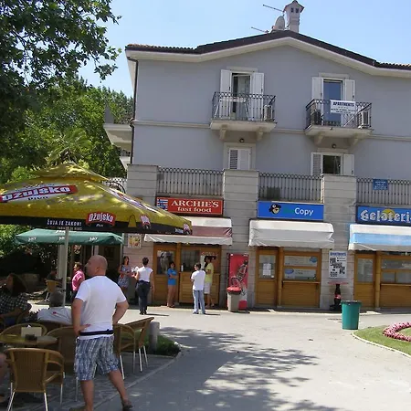 Zlatko Apartment